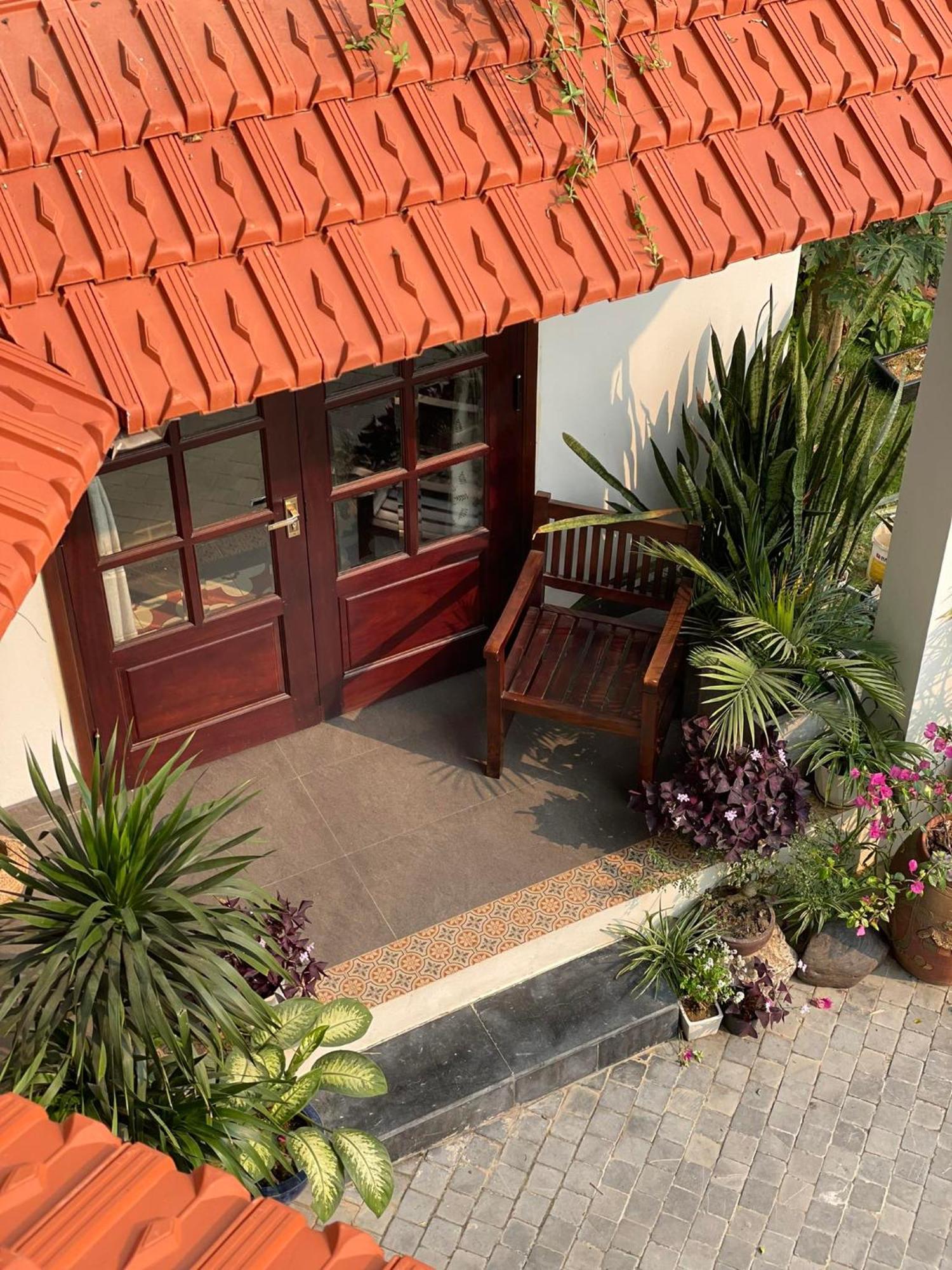 Anio Hotel