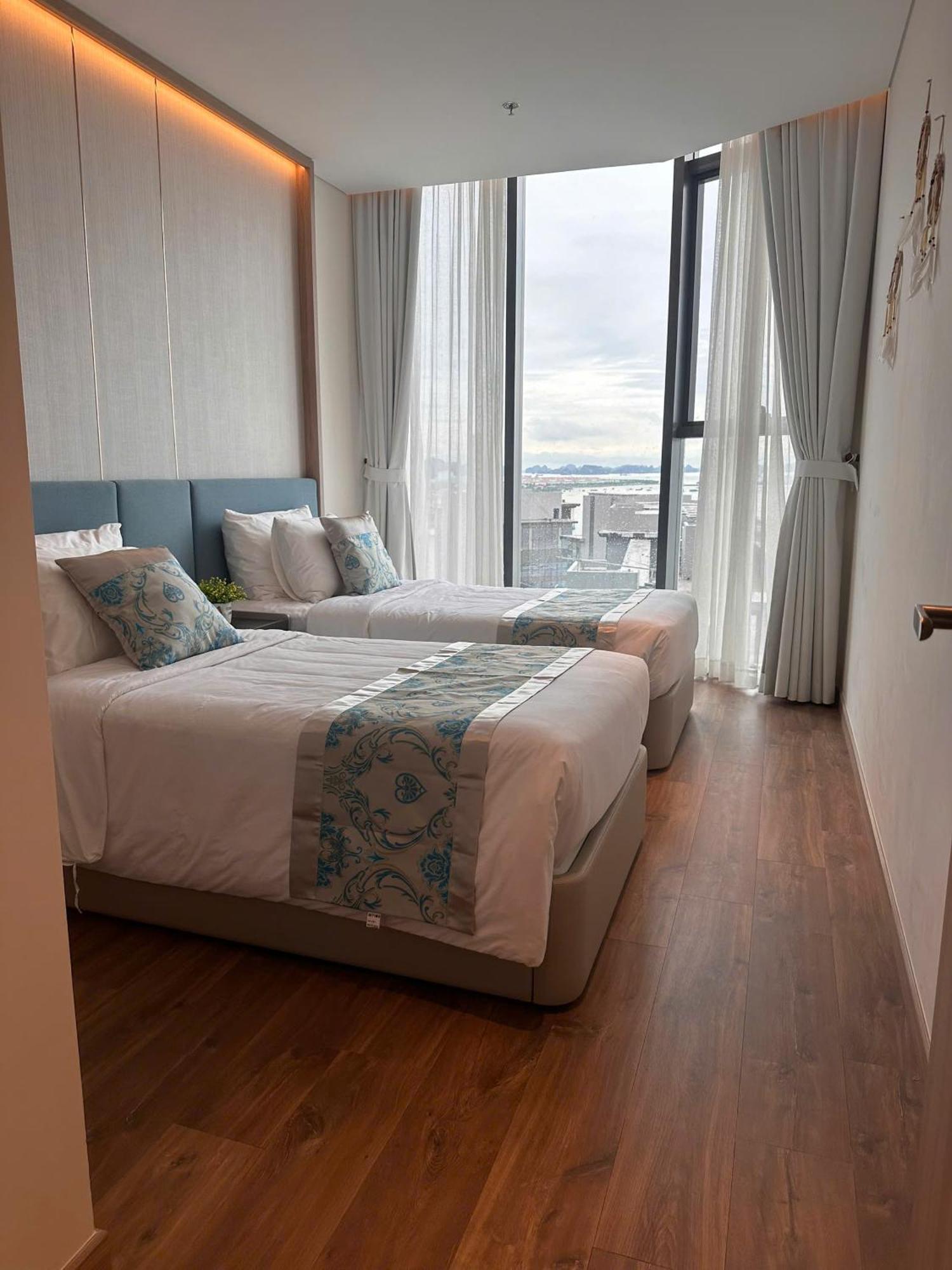 Elegant Alacarte Ha Long