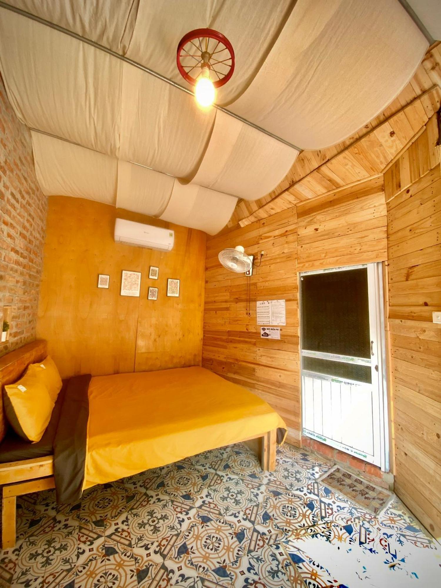 Gau Smile - Moc Chau Lodge Son La