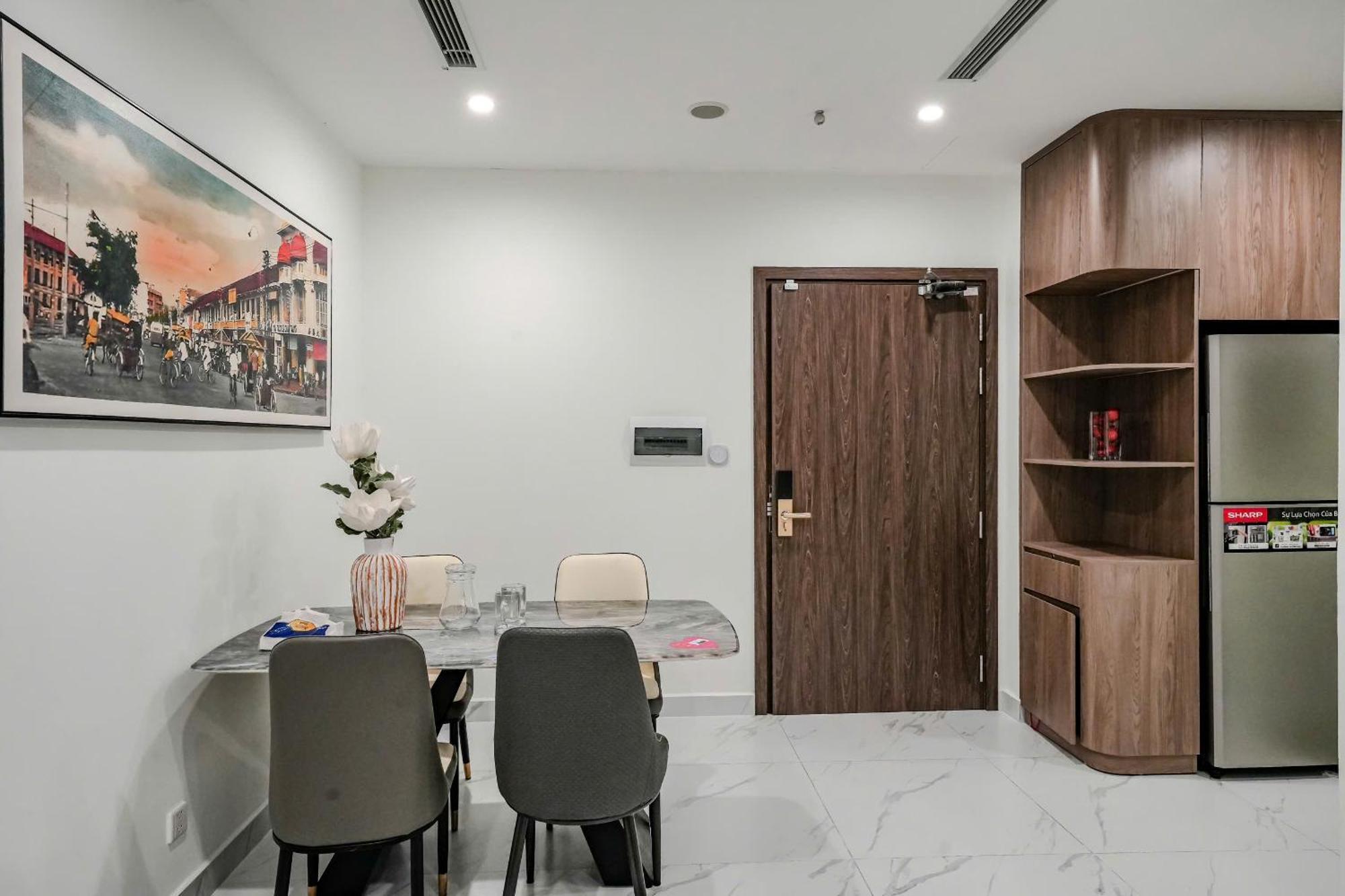 Apartment Shi House -elegant&homey Vinhomes Grand Park
