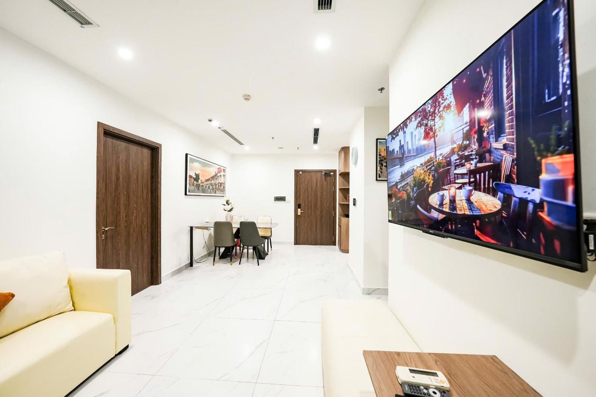 Shi House -elegant&homey Vinhomes Grand Park Apartment Go Cong
