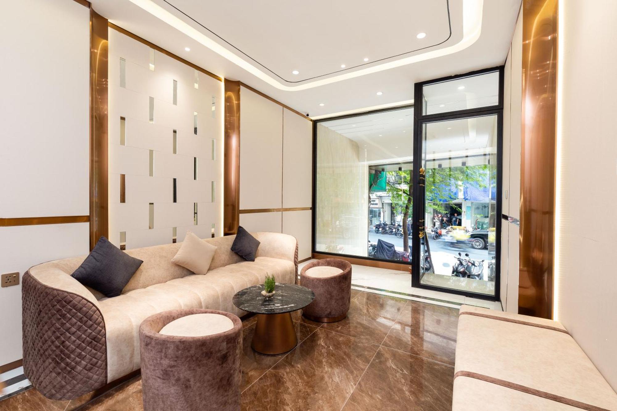 The Luxury Mays Hotel