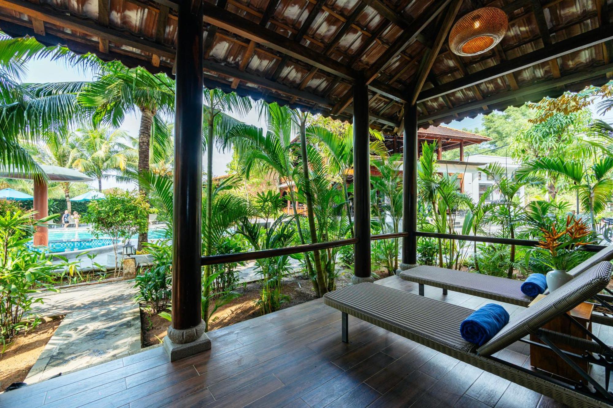 Herbal Hotel