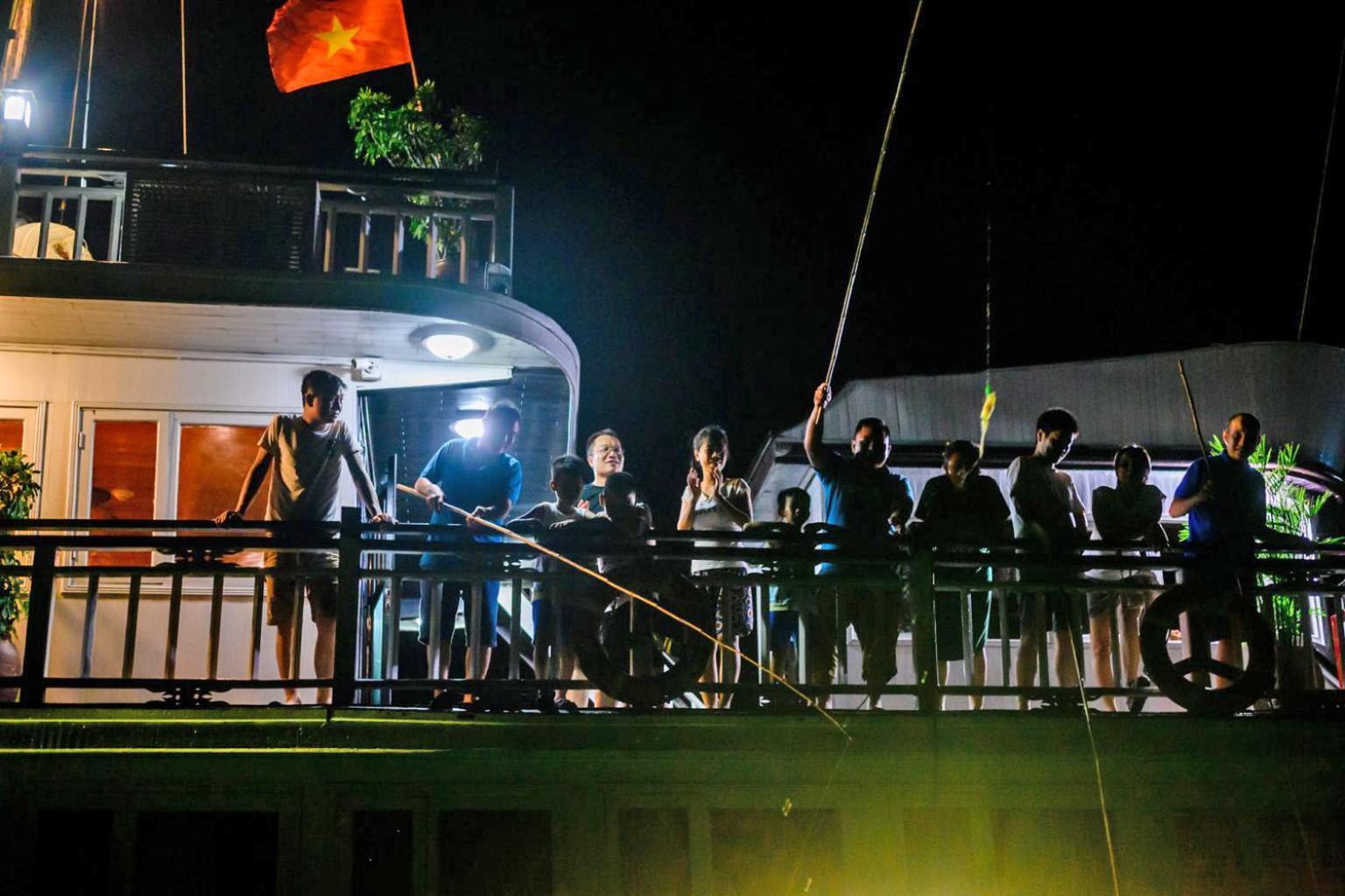 Botel Arcady Cruise Ha Long