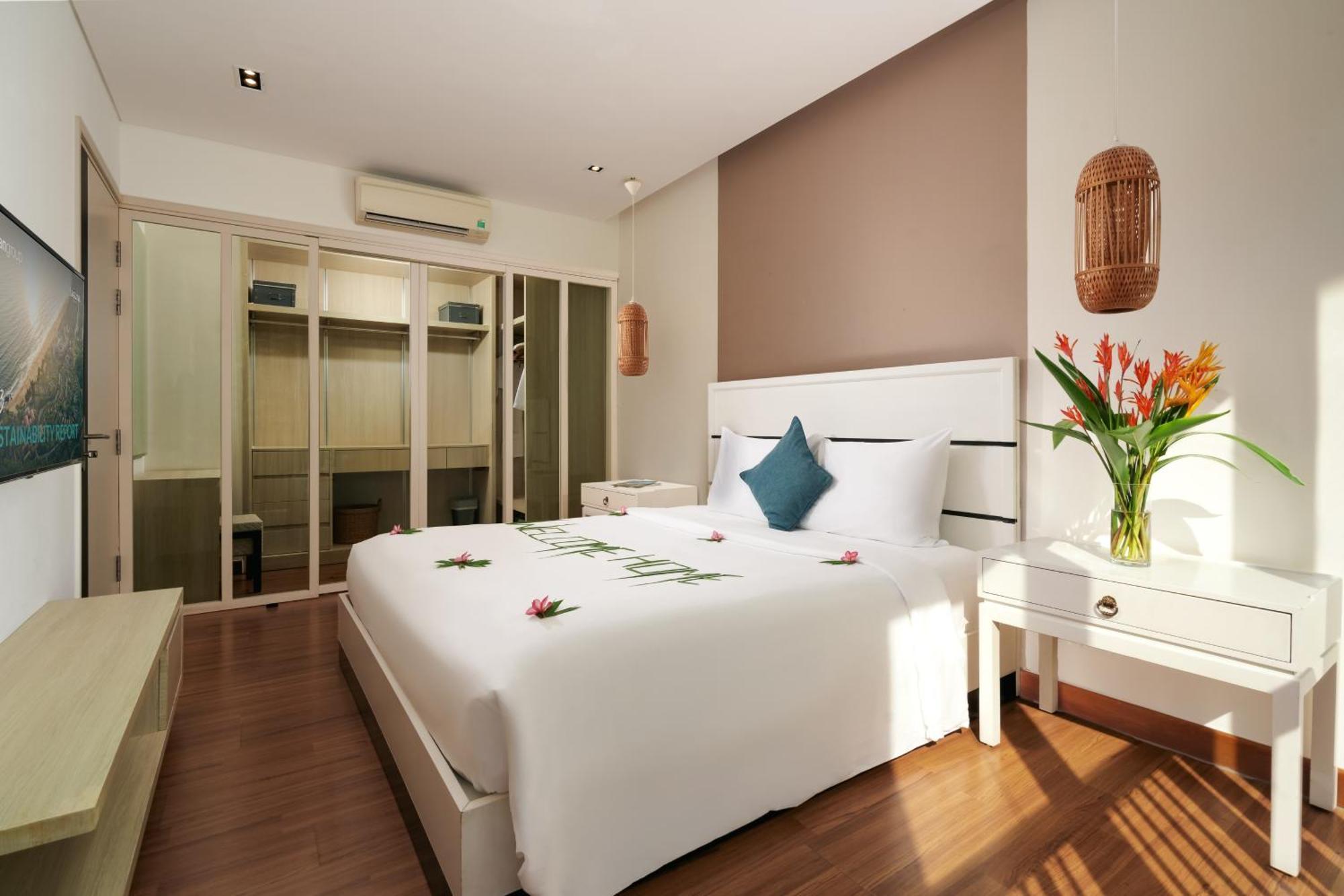 Laguna Parkside Resort