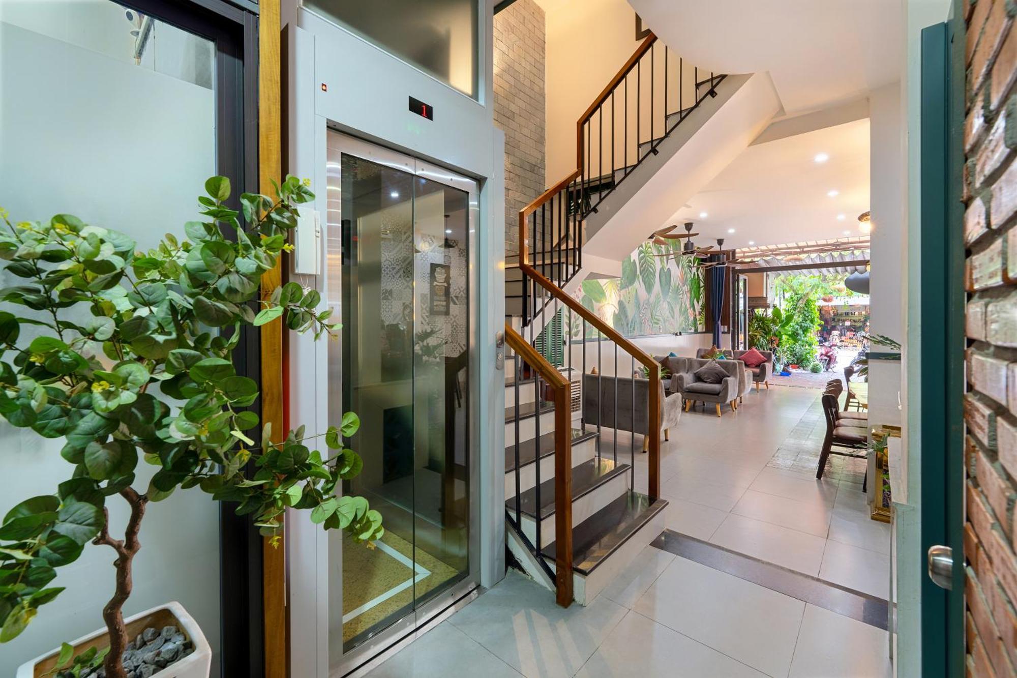 Square Villa *