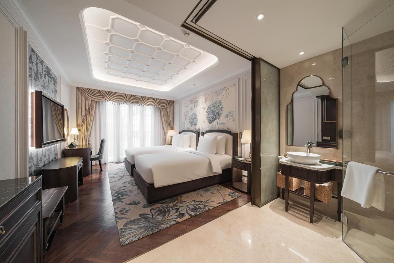 Golden Imperial Hotel