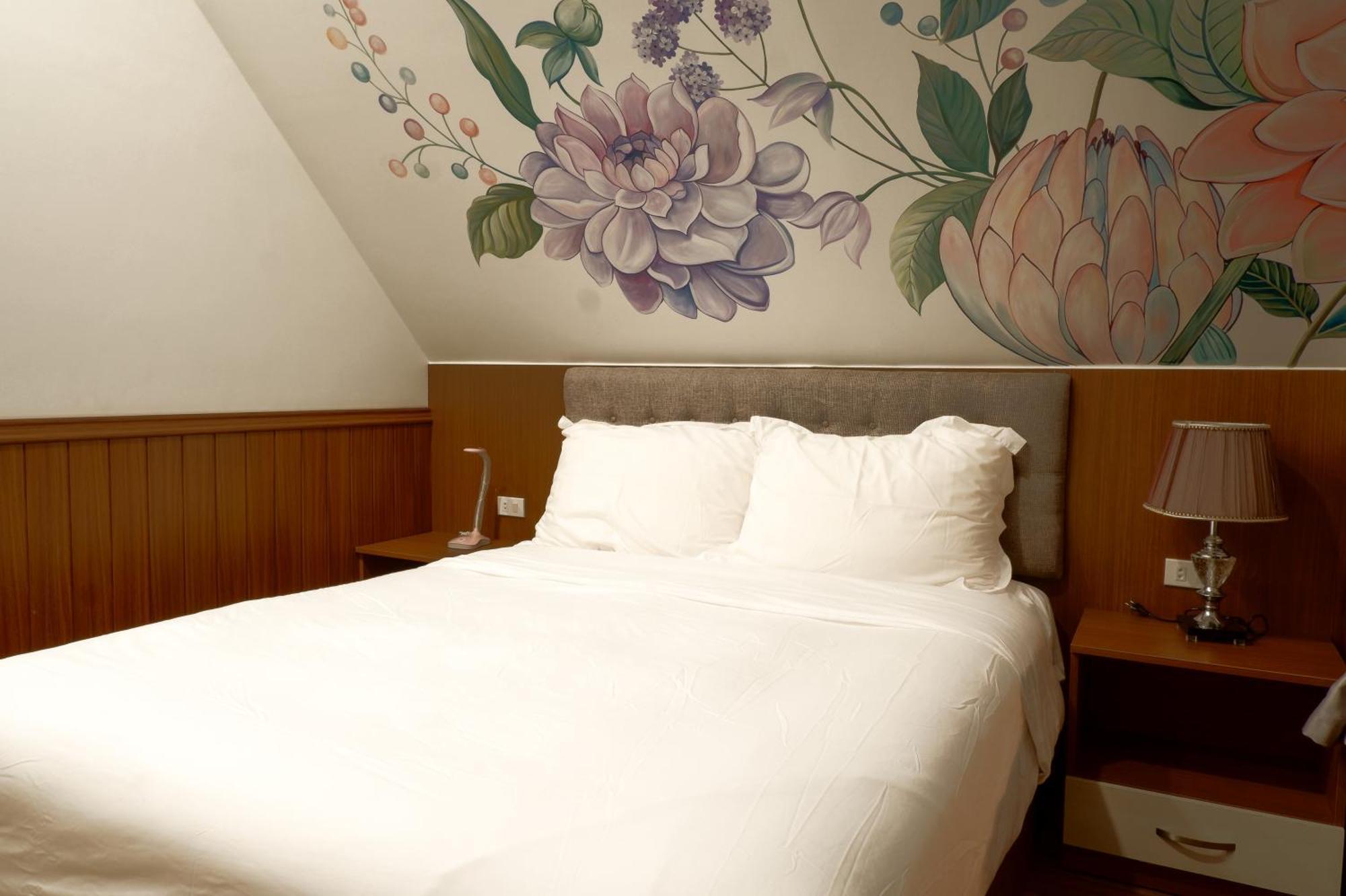 Hotel Faru Pine Woods *