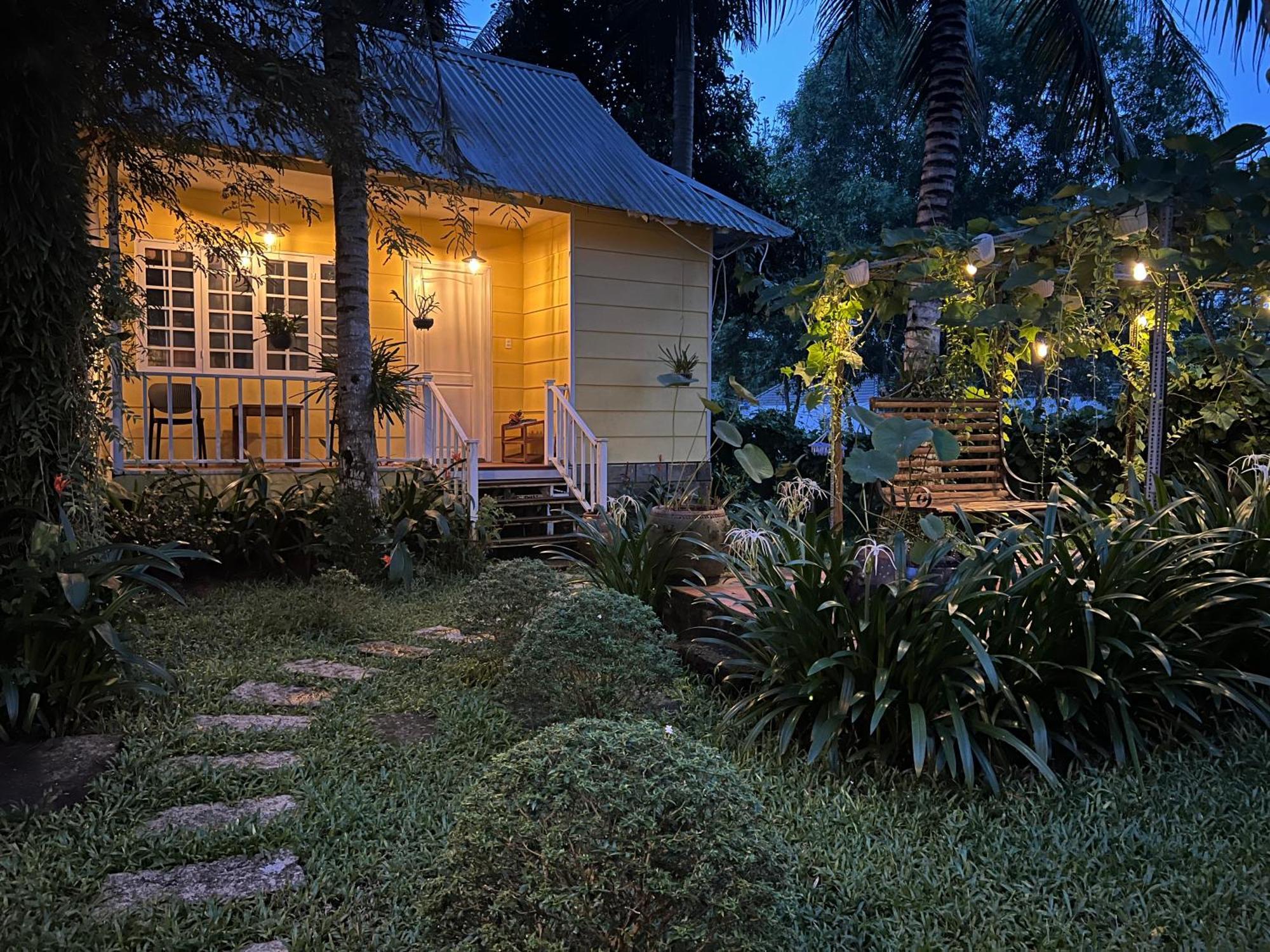 Tropical Garden *