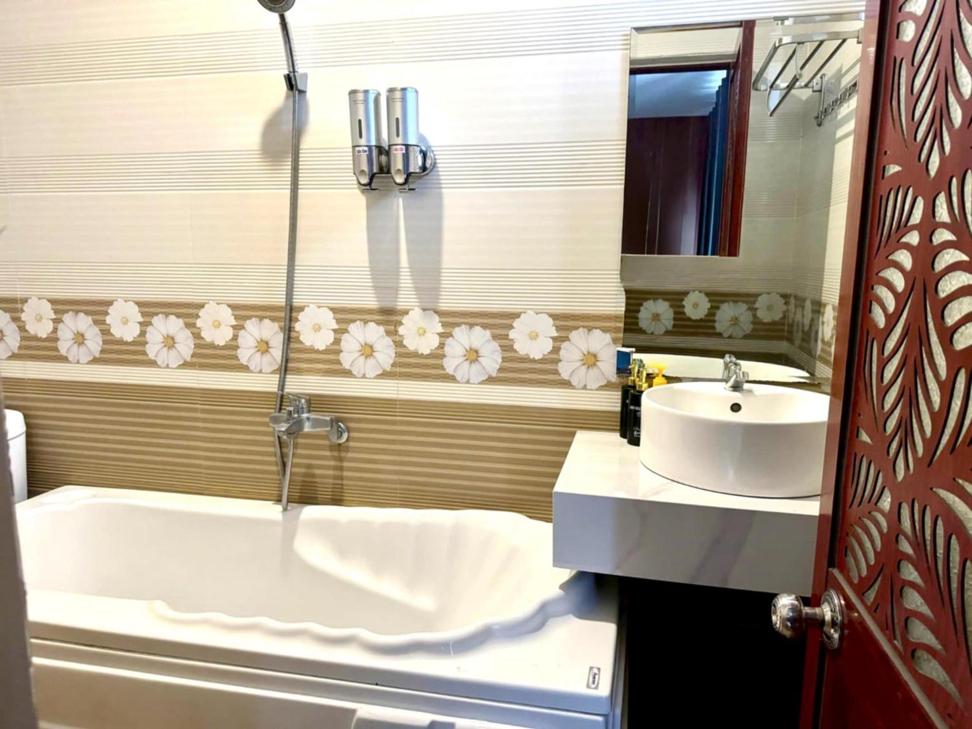 Kim Ngoc Khanh Hotel 2*