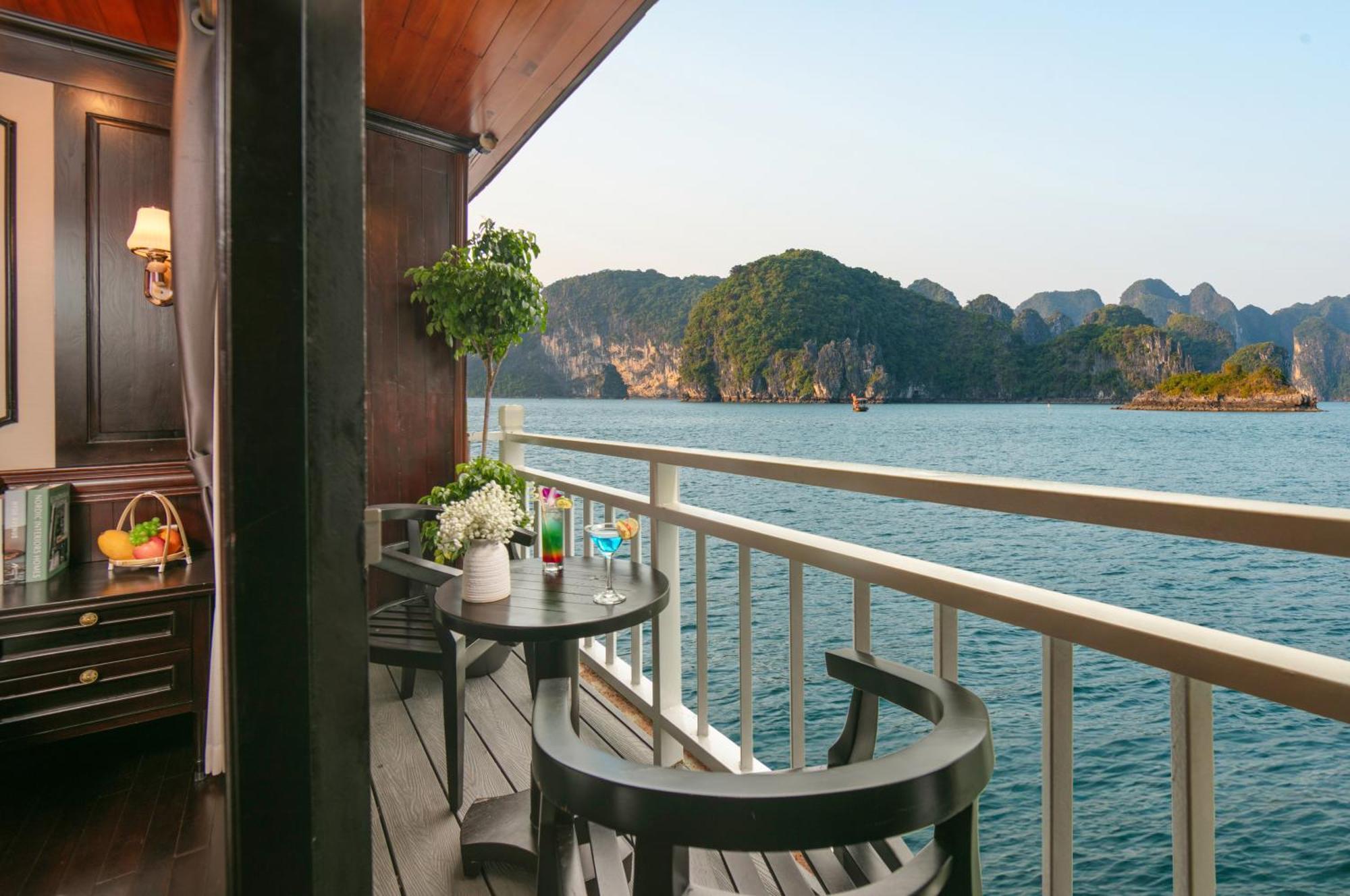  Halong Arcadia Cruise Ha Long