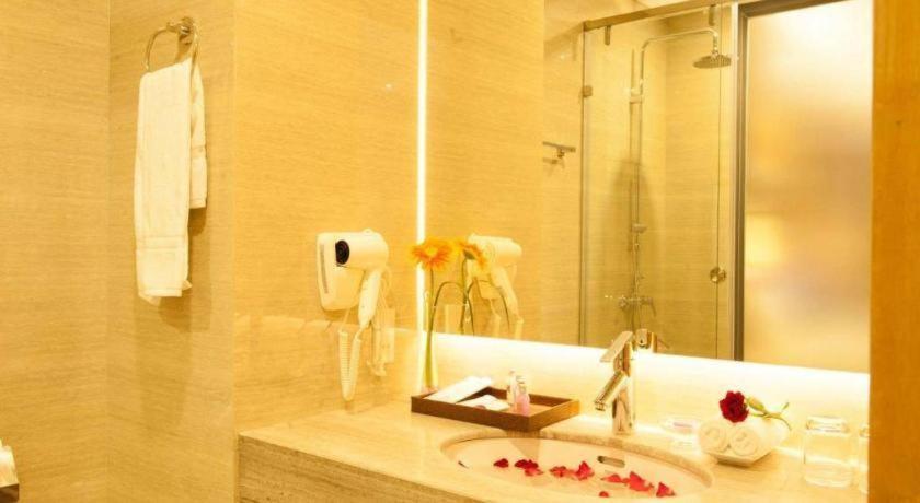 Iris Tho Hotel 4*