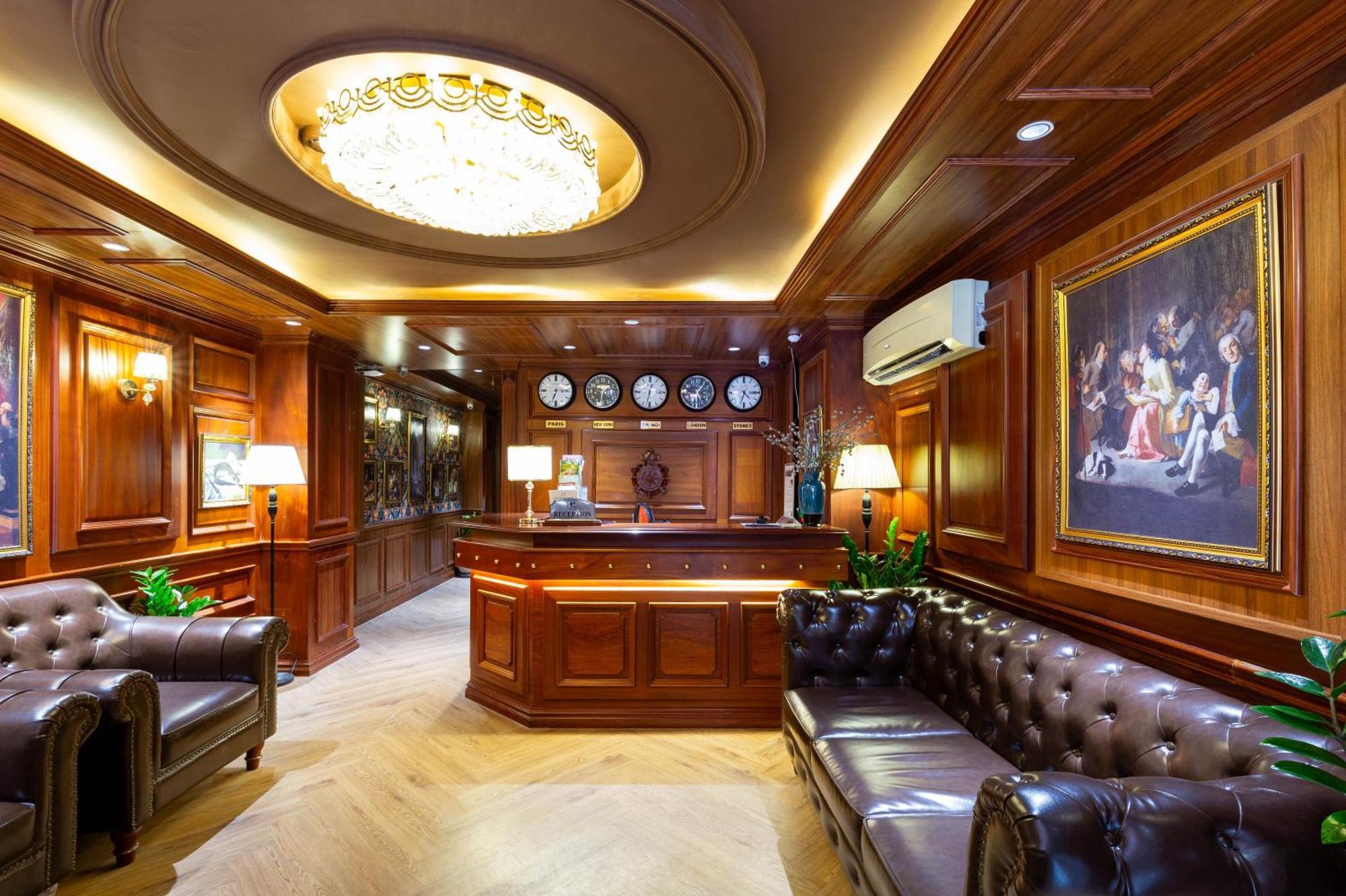 Premium Sonata Saigon Hotel 4*
