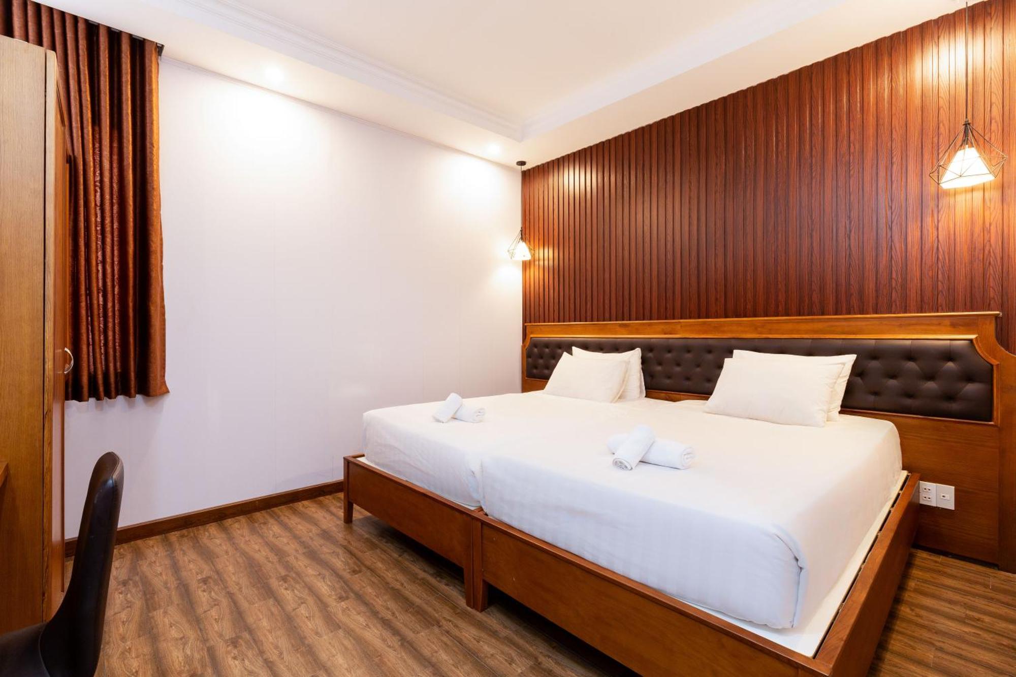 Premium Sonata Saigon Hotel 4*