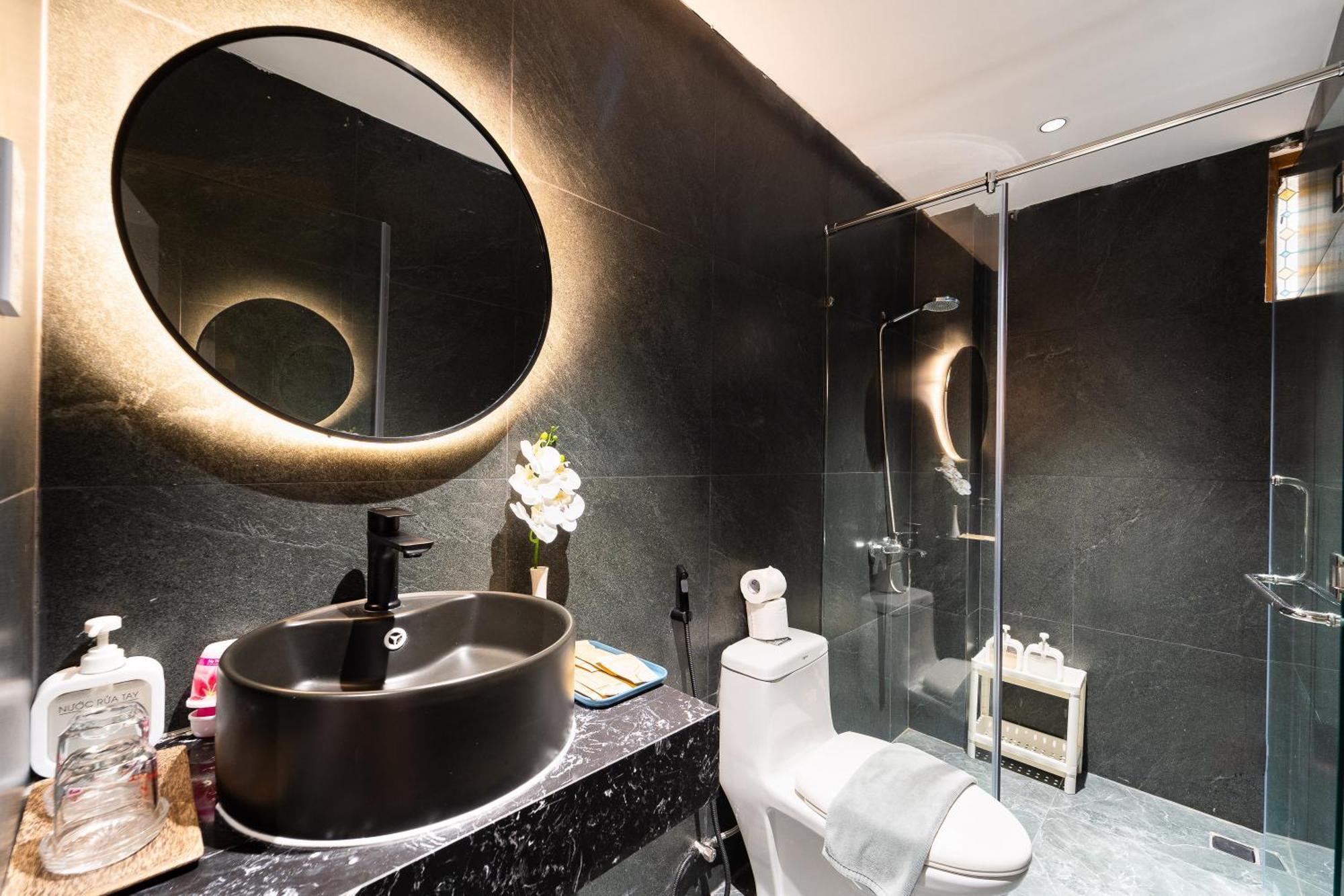 Hotel Premium Sonata Saigon 4*