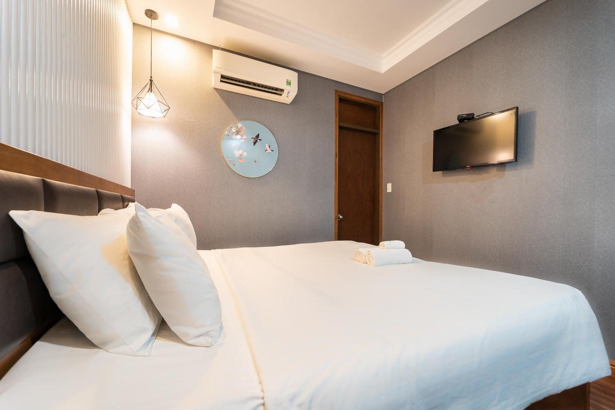 Premium Sonata Saigon Hotel