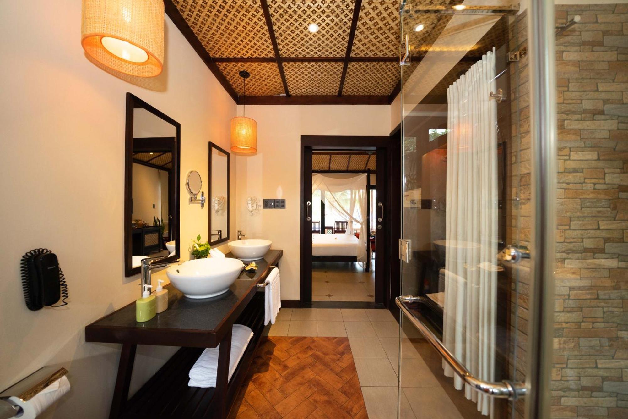 Pandanus Resort 4*