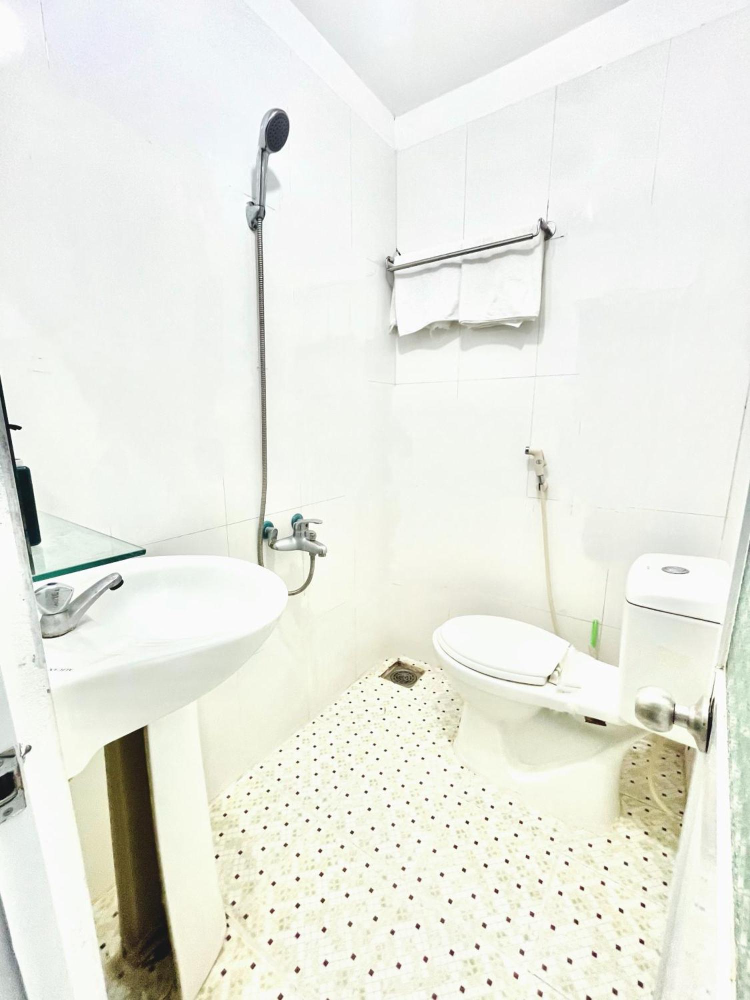Love hotel Thai Binh Da Nang