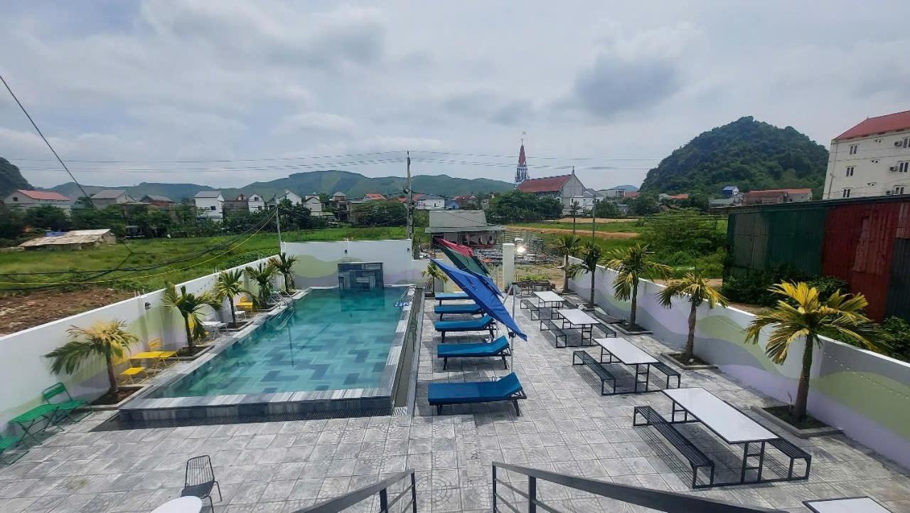 Jasmine & Roof Bar Hostel *