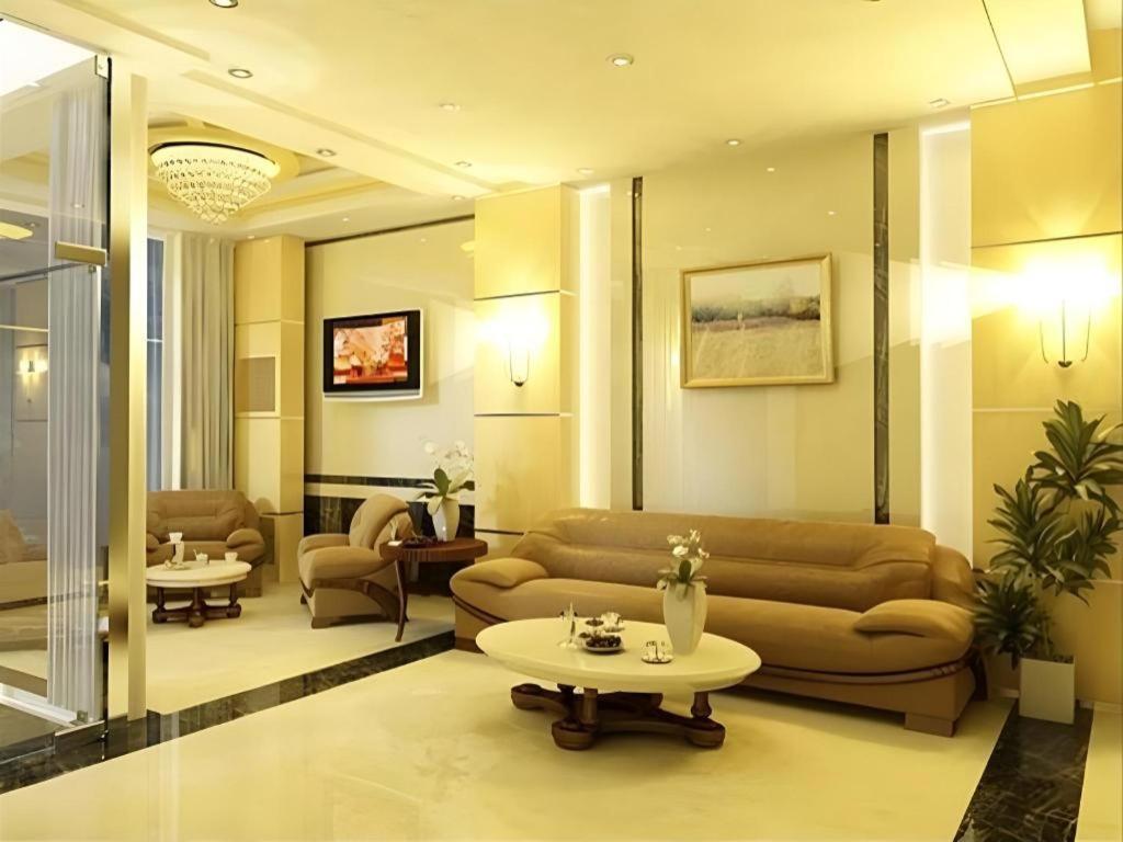 Universe 3* Ho Chi Minh City