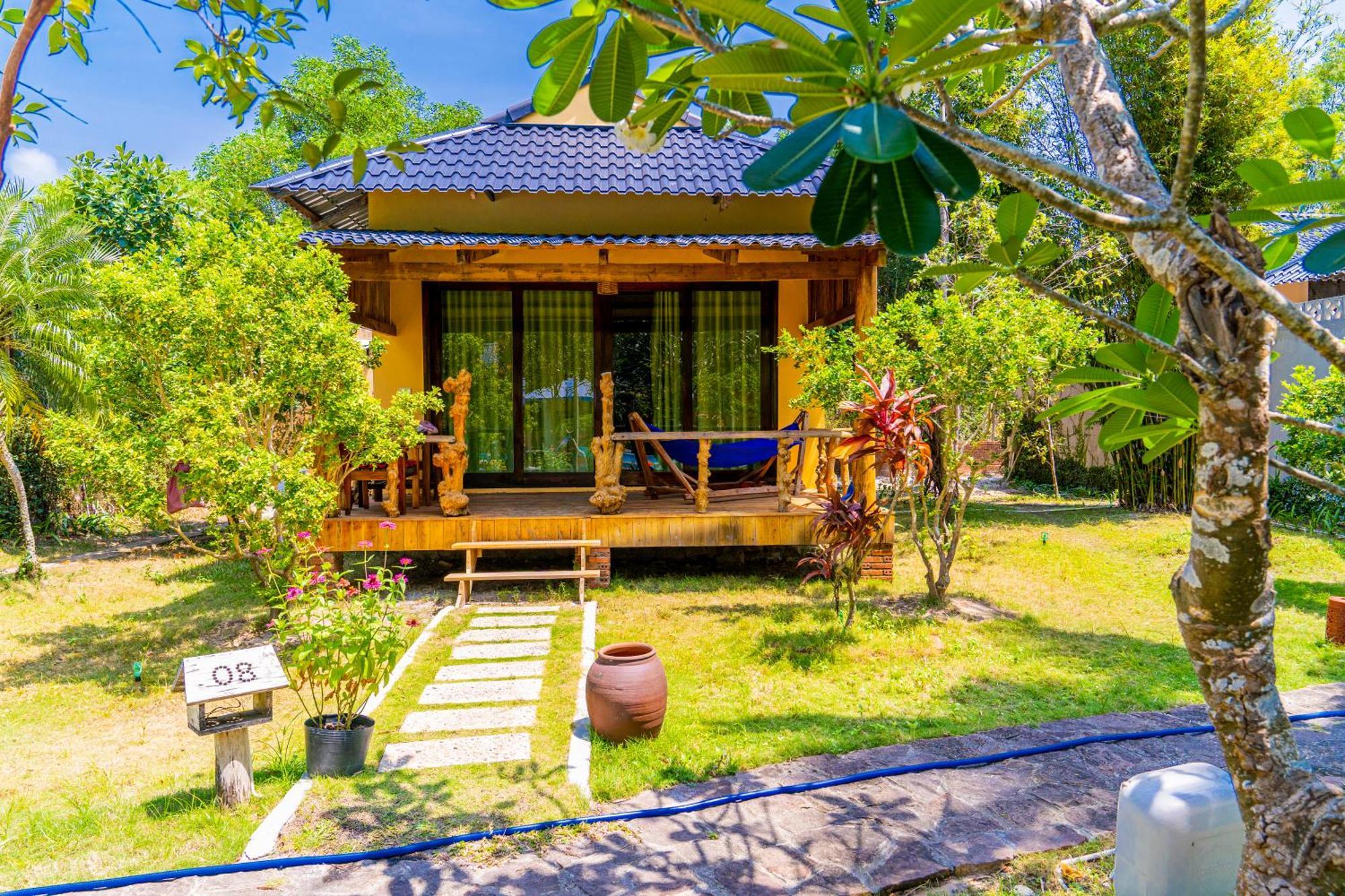 Dugong Resort 3*