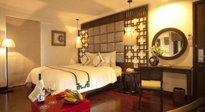 Hotel Church Boutique Hang Trong 4*