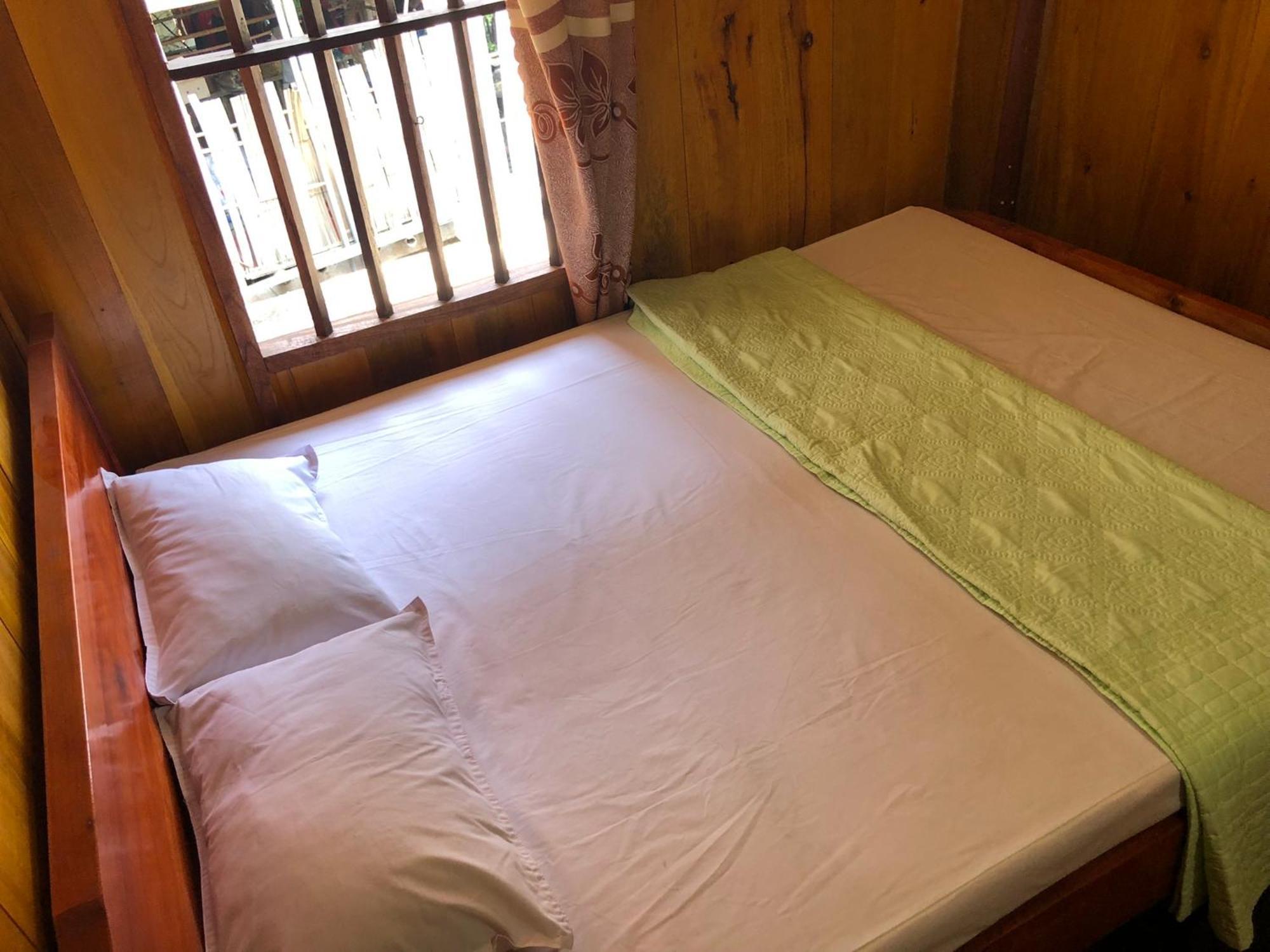 Lake-huyen Hao Bed & Breakfast *