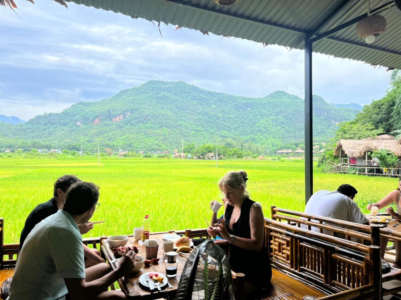 Little Homestay *