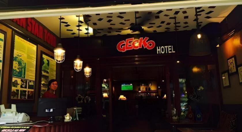 Gecko * Hanoi