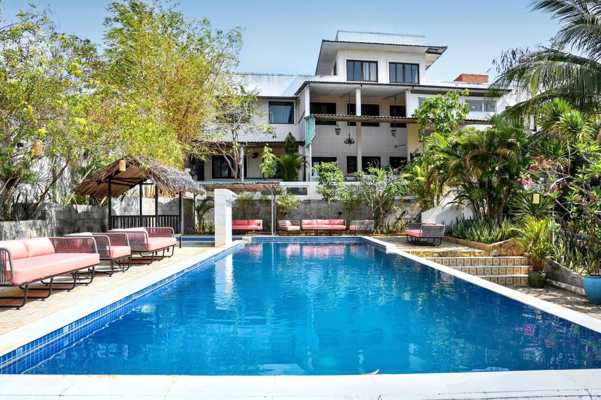 9 Bedroom With Private Pool Villa *