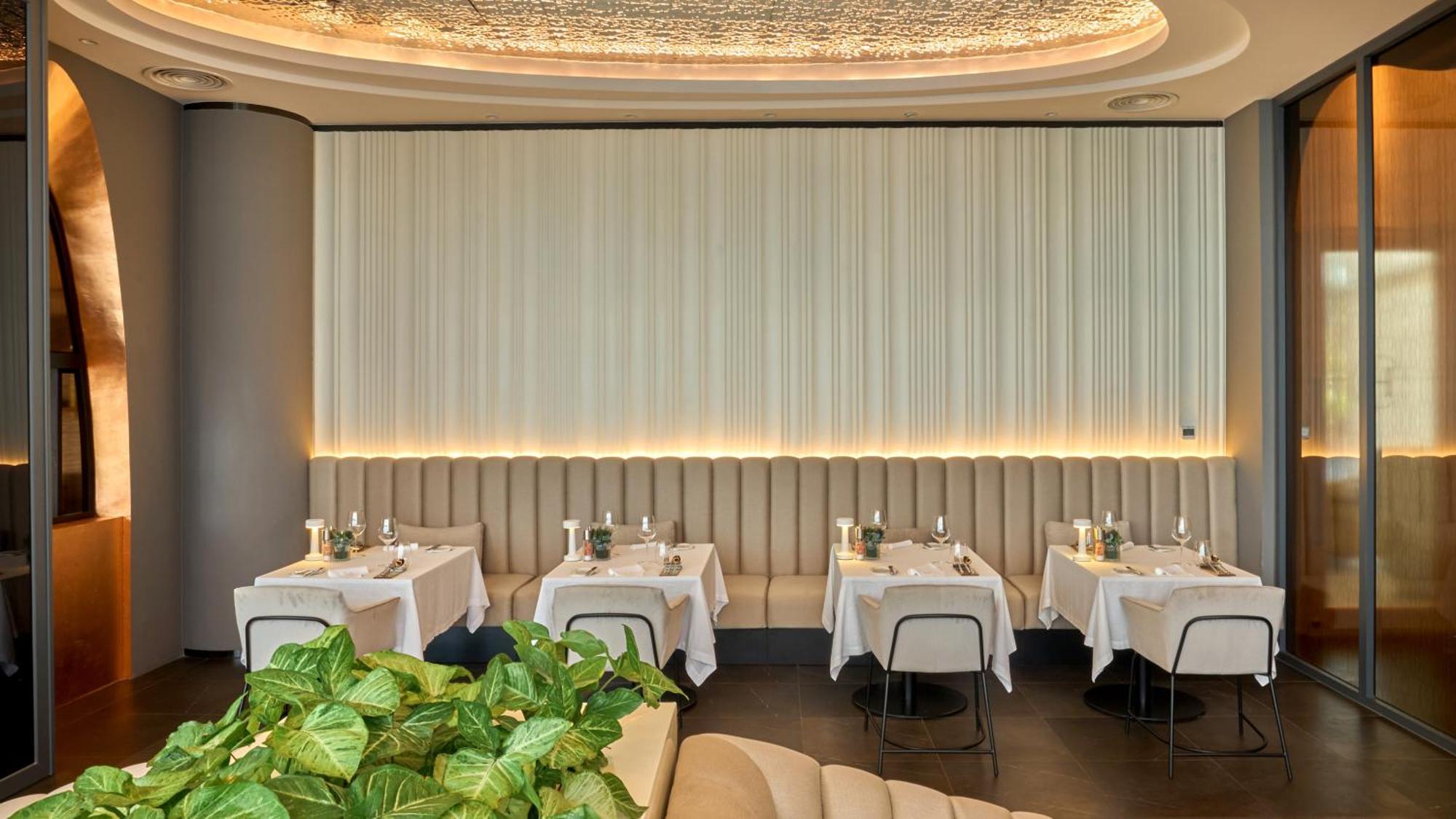 Le Corail, A Gran Melia Nha Trang