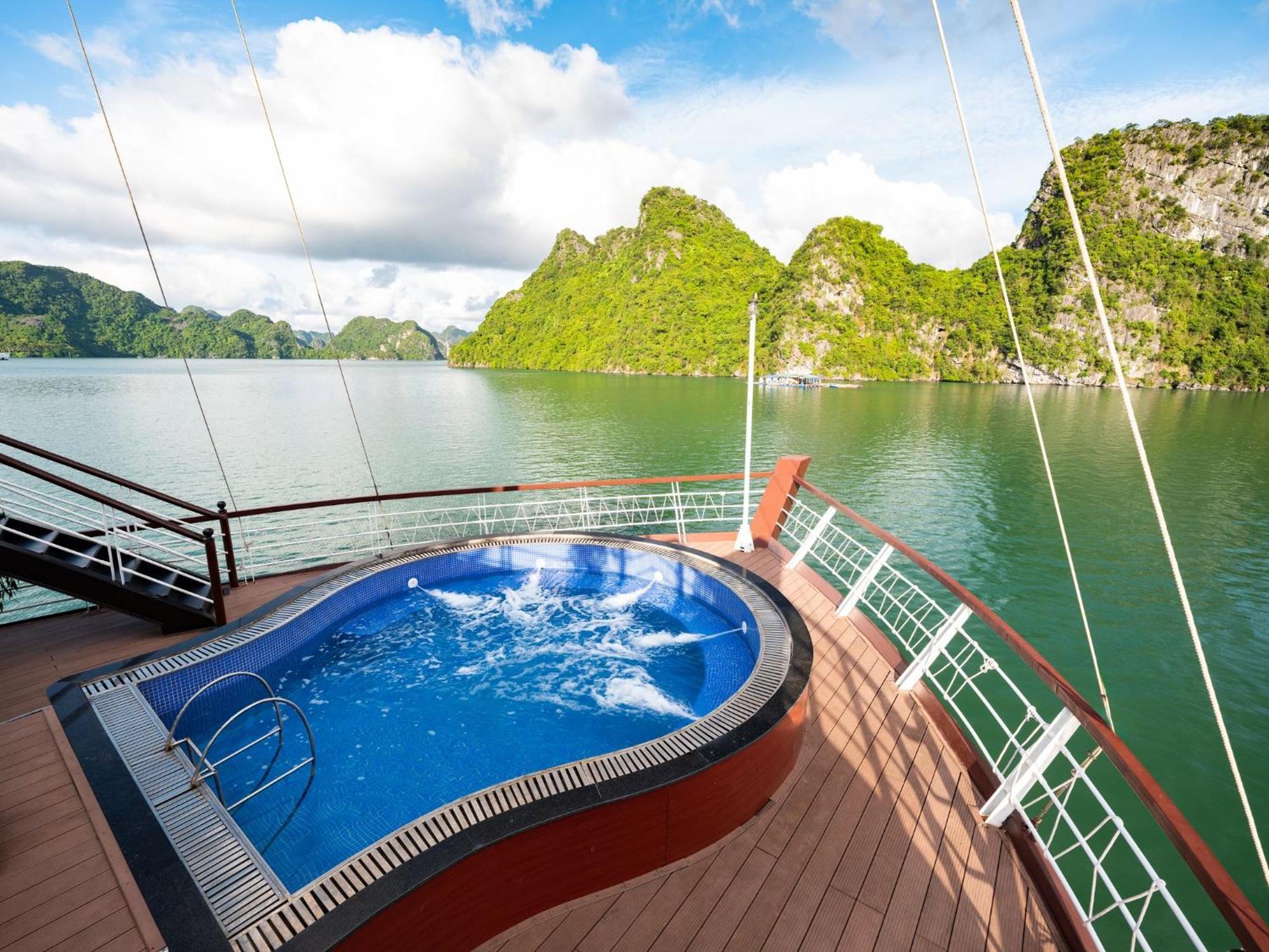 Le Journey Elegance Cruise 5* Ha Long