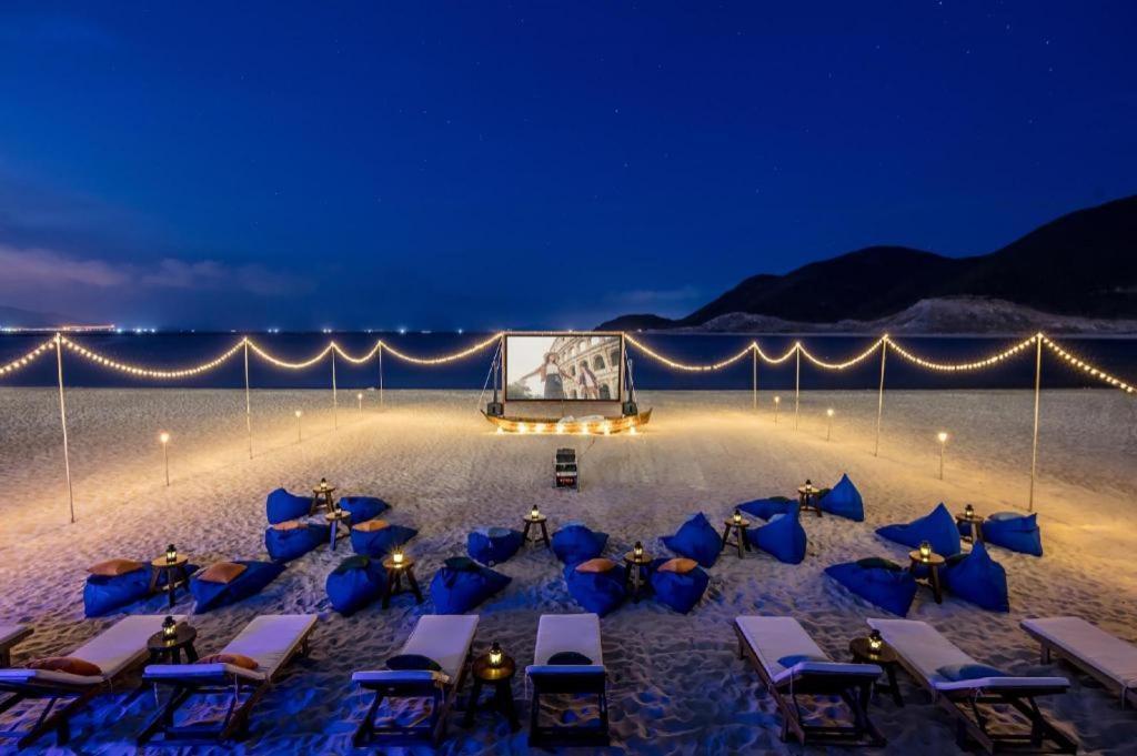 Vinpearl Discovery Rockside 5*