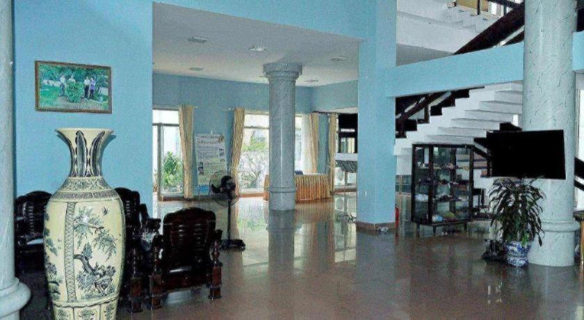 Au Hotel Hai Phong