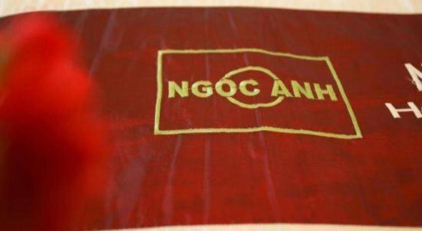 Ngoc Anh 2 3*