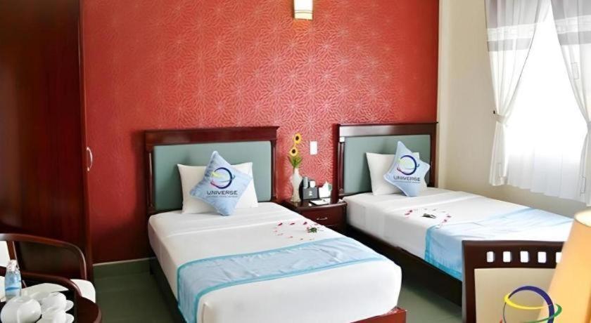 Universe Hotel