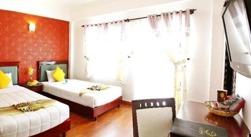Universe Hotel 3*