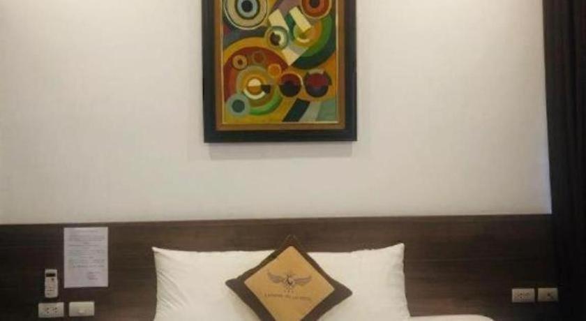 Lakeside Dailai Hotel 3*
