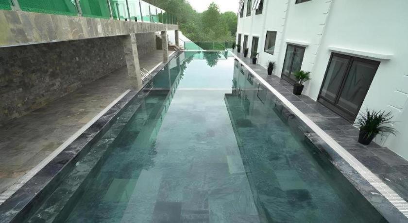 Lakeside Dailai Hotel