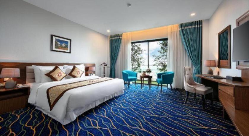 Phoenix Resort