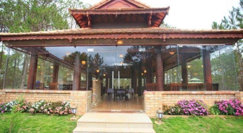 Resort Sam Tuyen Lam 4*
