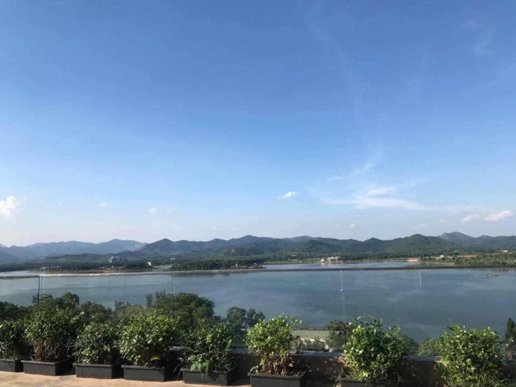 Lakeside Dailai