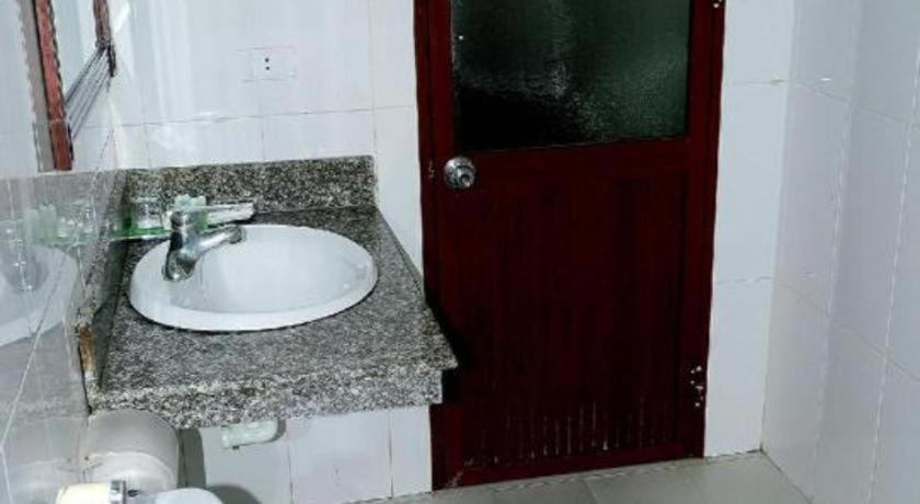 Au Hotel