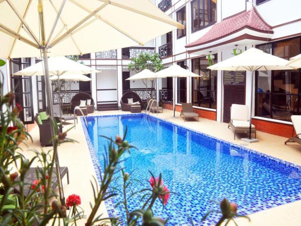 Vinh Hung 2 Hotel 2*