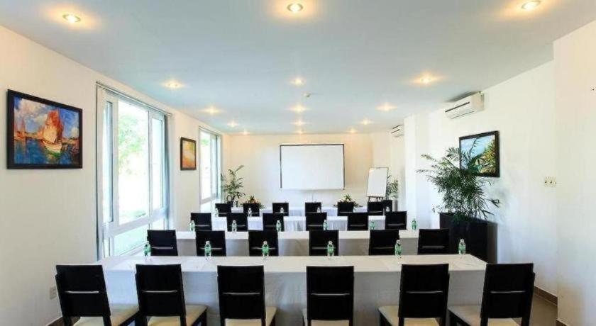Hotel Paragon 3*