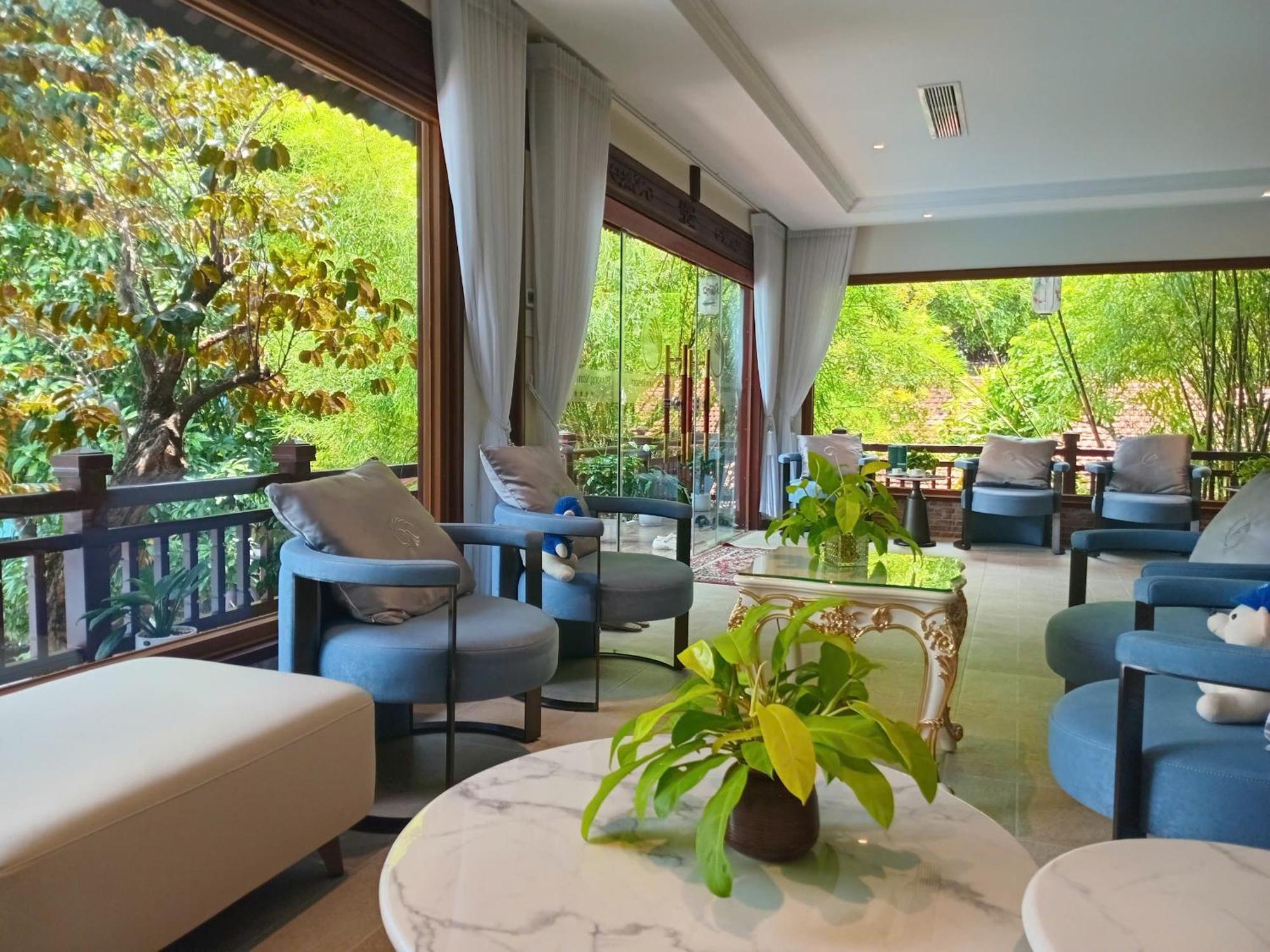 Phuong Nam Resort 3*
