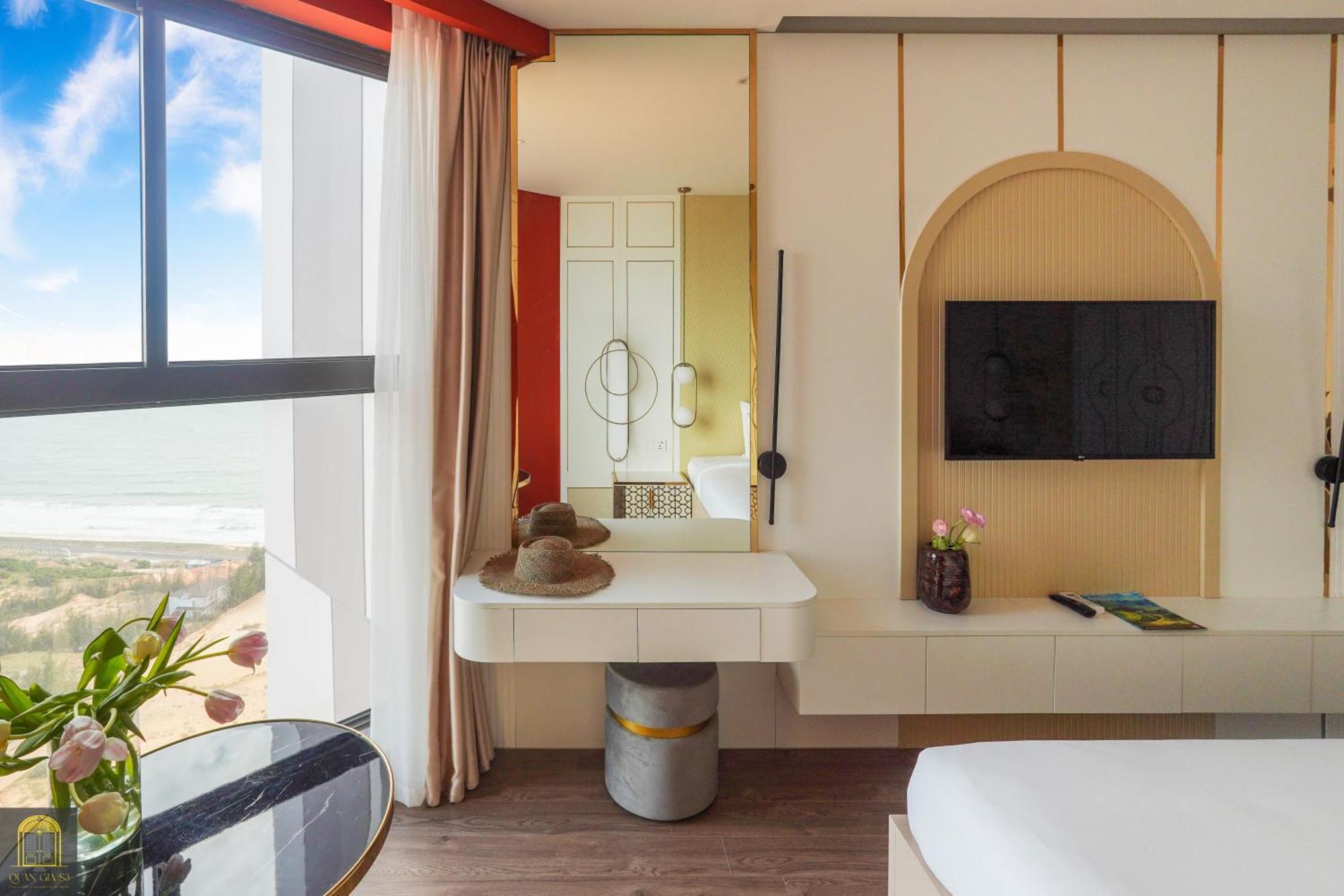 Apec Hotel 5*