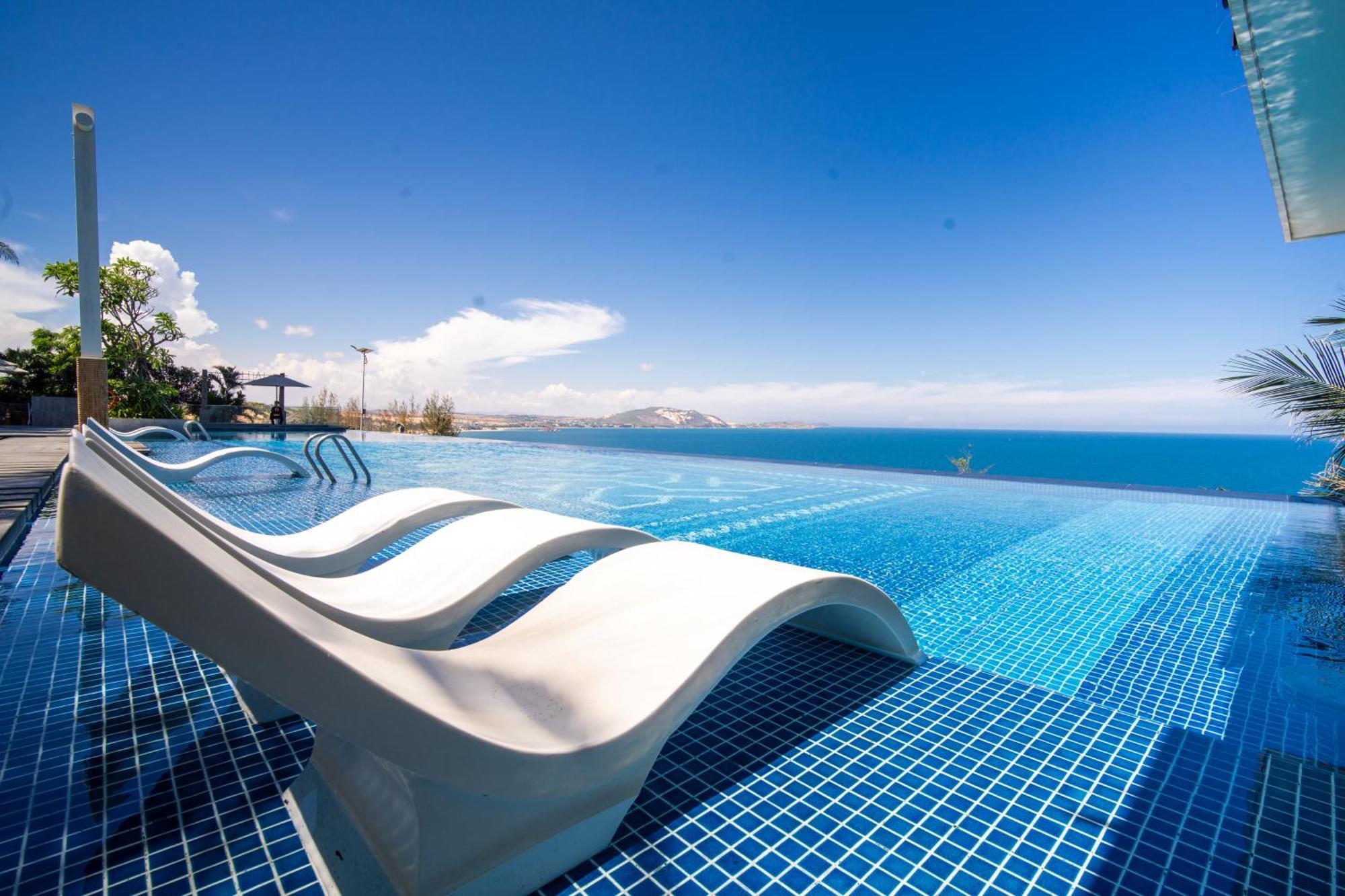 Pearl Apec Mandala Hotel