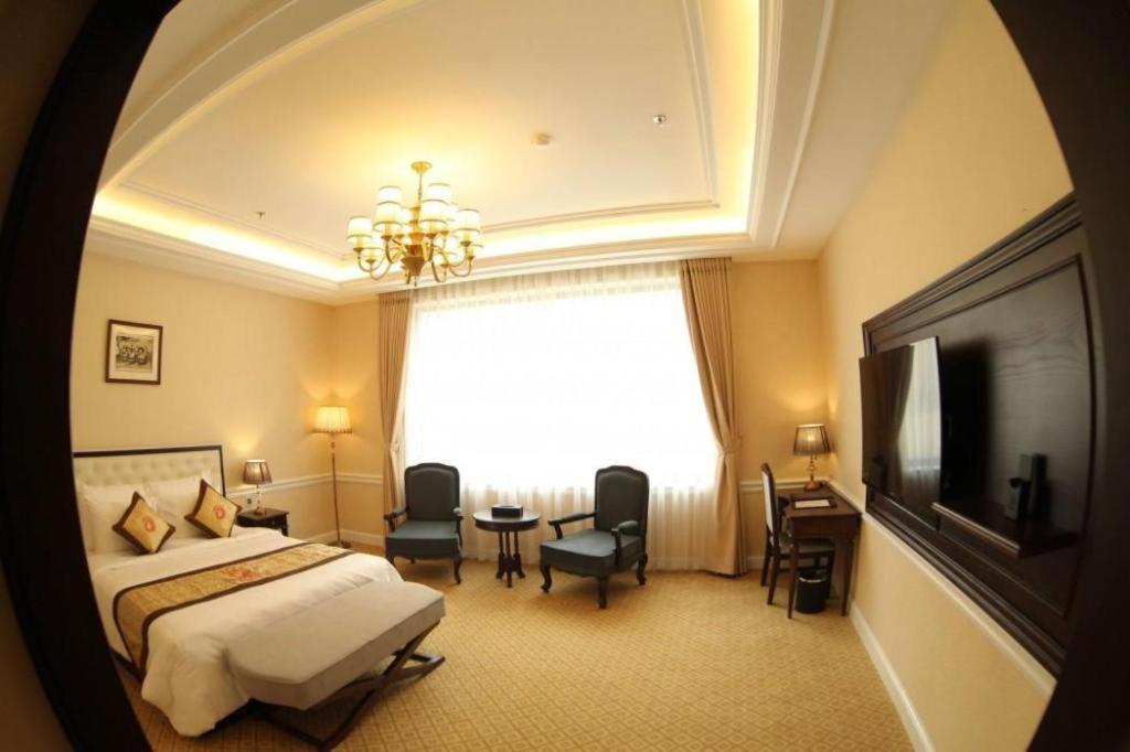 Phoenix 5*