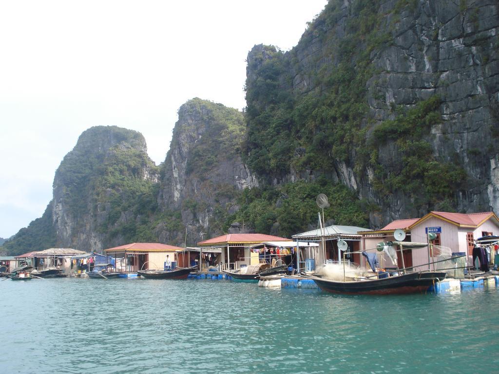 Halong Happy (adults Only) Hostel *